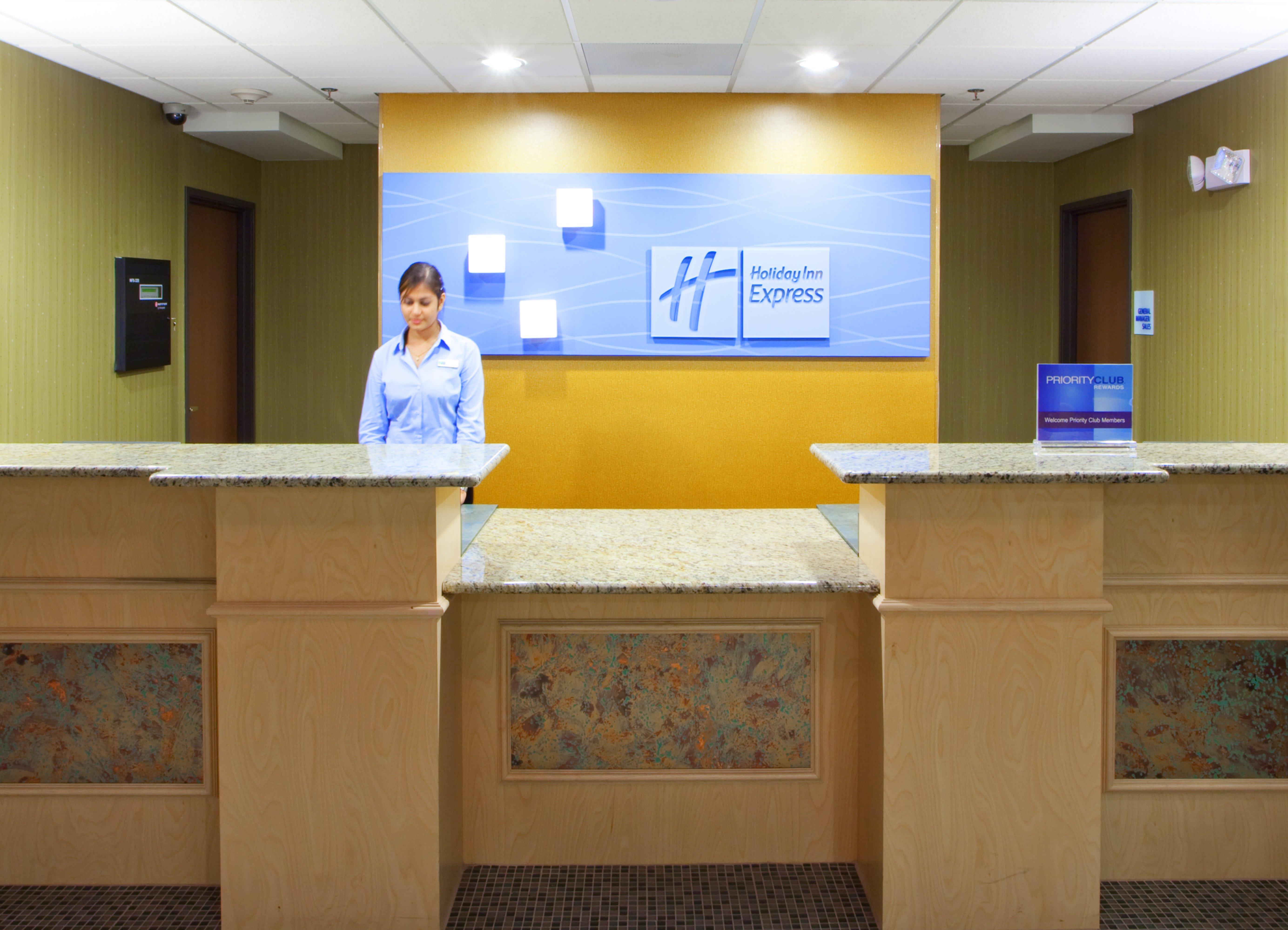 Holiday Inn Express Hotel & Suites Thornburg-S. Fredericksburg, An Ihg Hotel Екстериор снимка